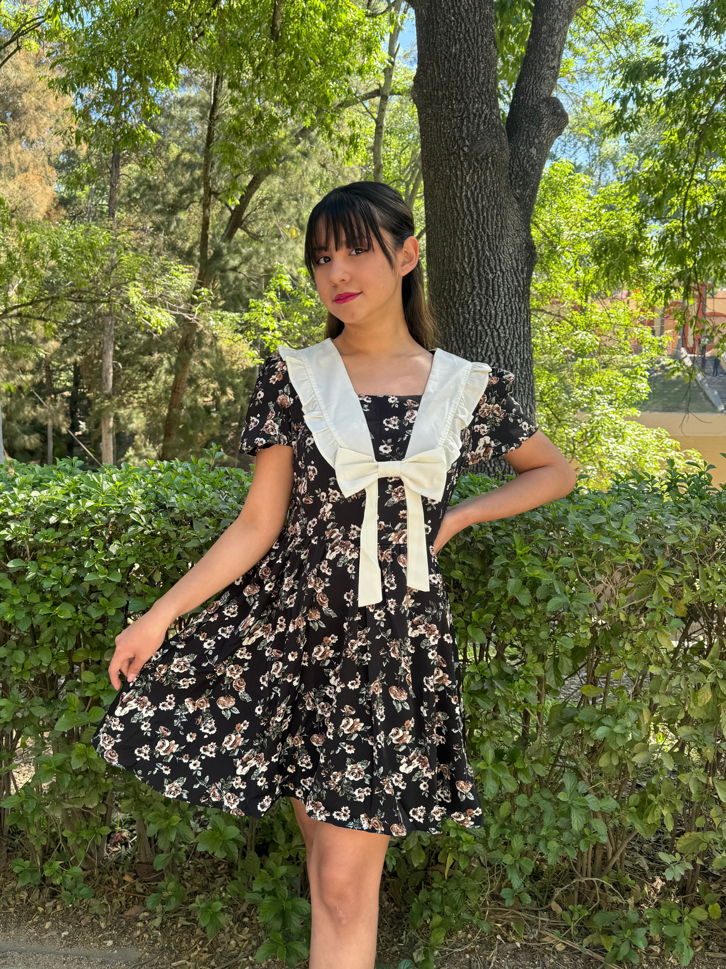 Mini vestido floral negro Giselle