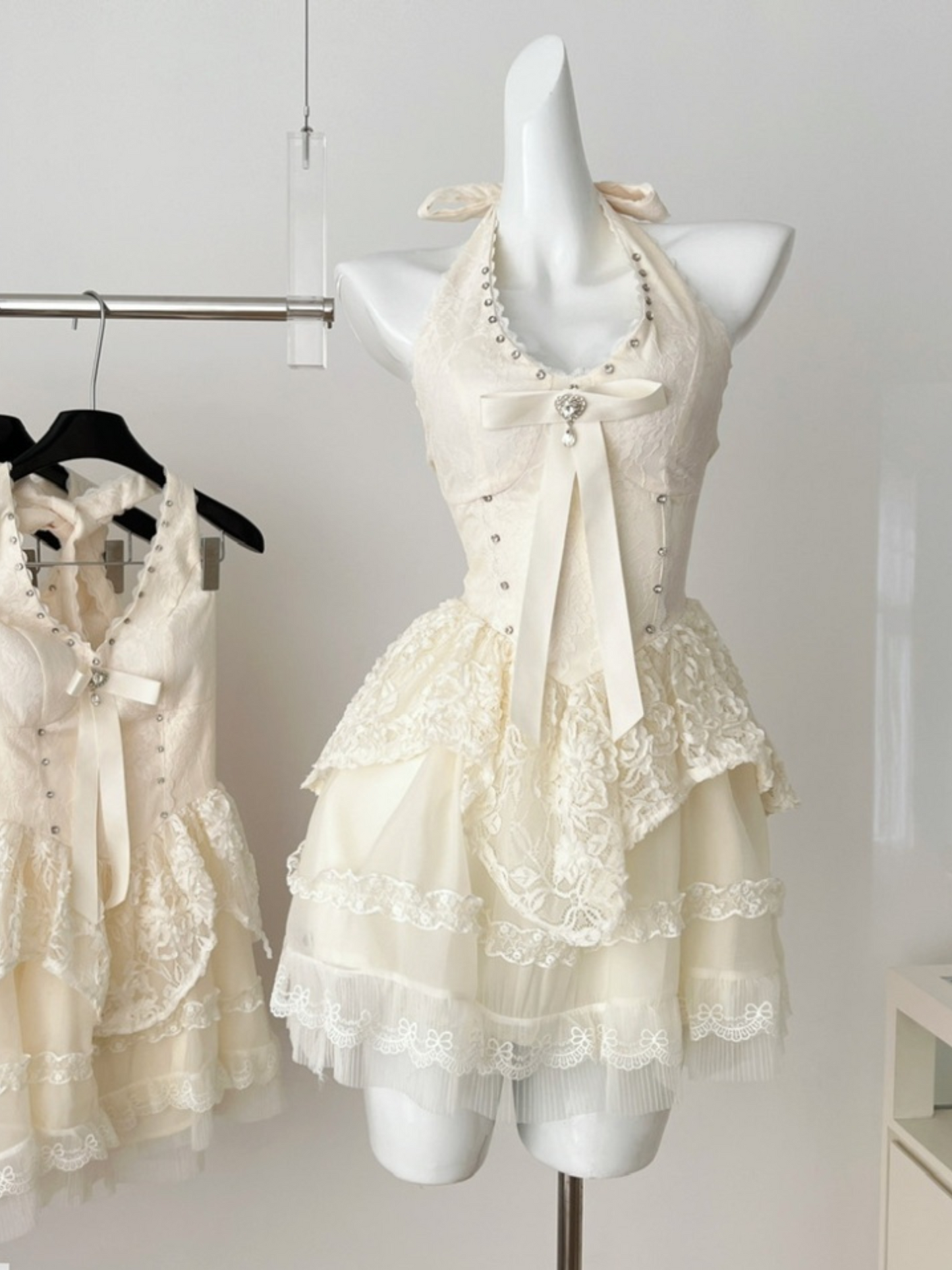 Mini vestido de encaje romántico Loretto