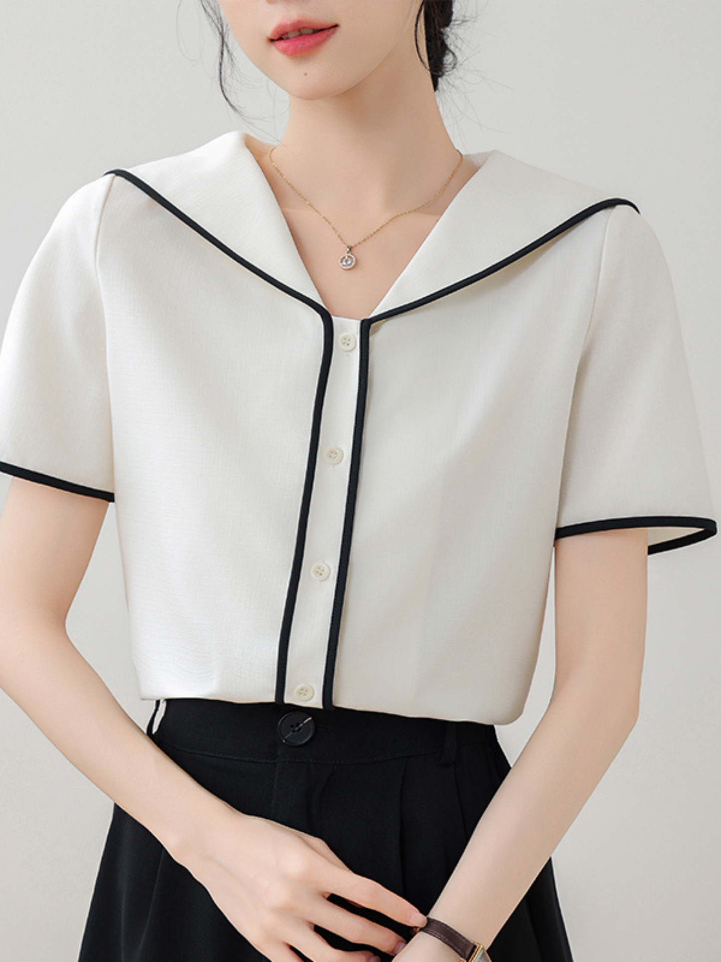 Blusa elegante formal mangas cortas Mariela