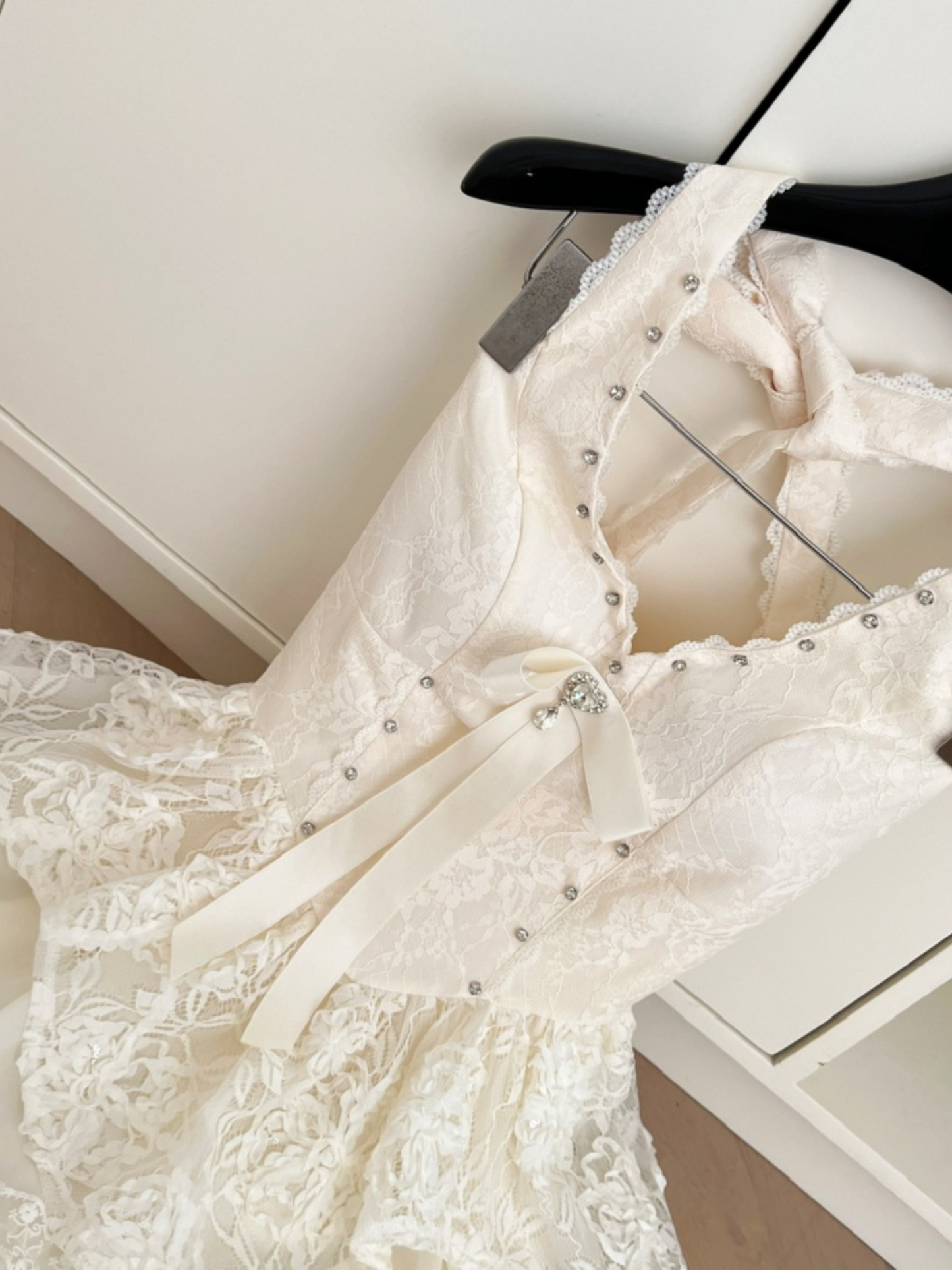 Mini vestido de encaje romántico Loretto
