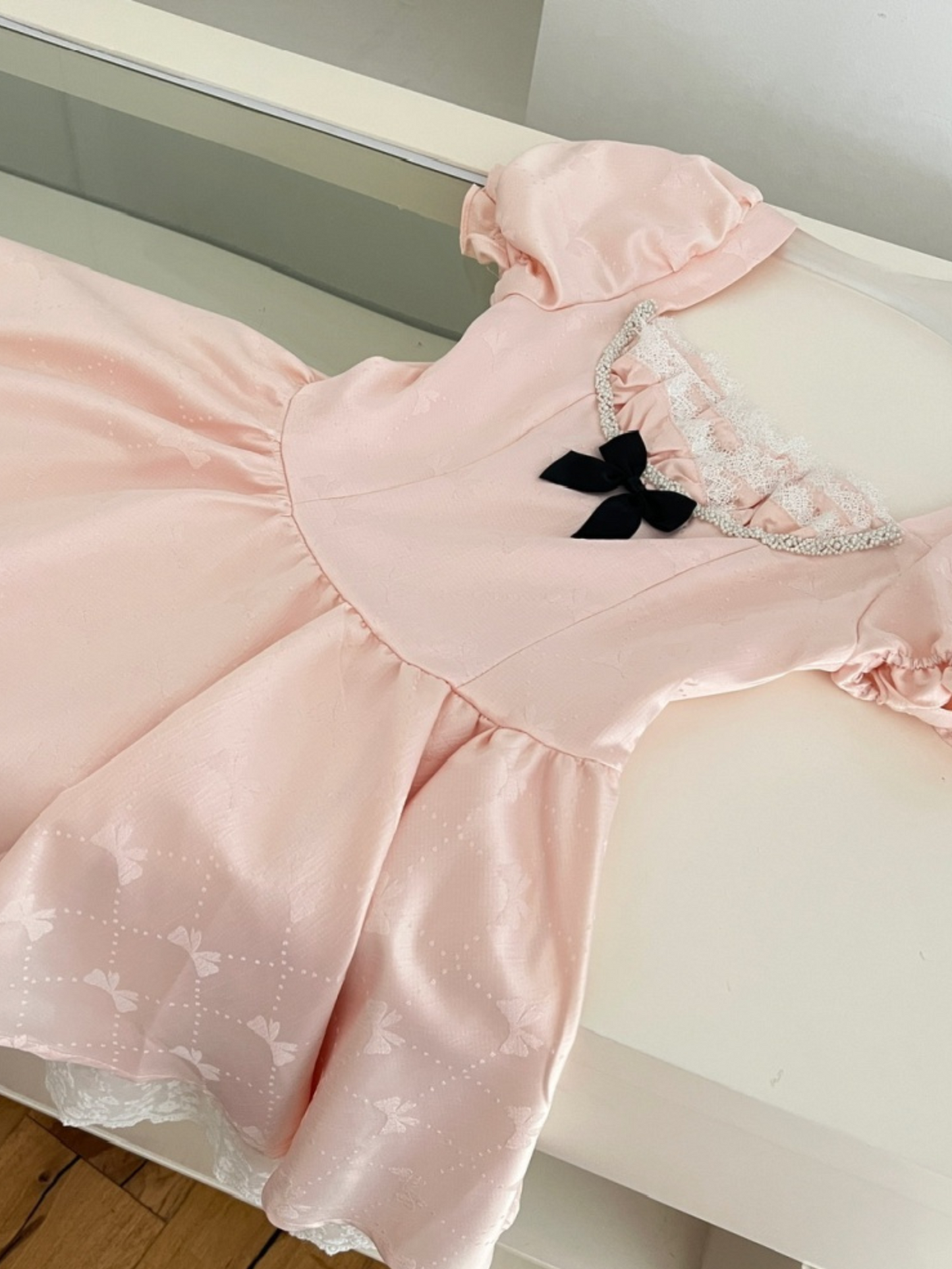 Mini vestido coquette tierno rosa con lazos Suzy
