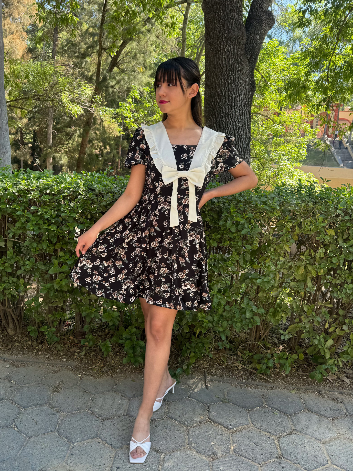 Mini vestido floral negro Giselle