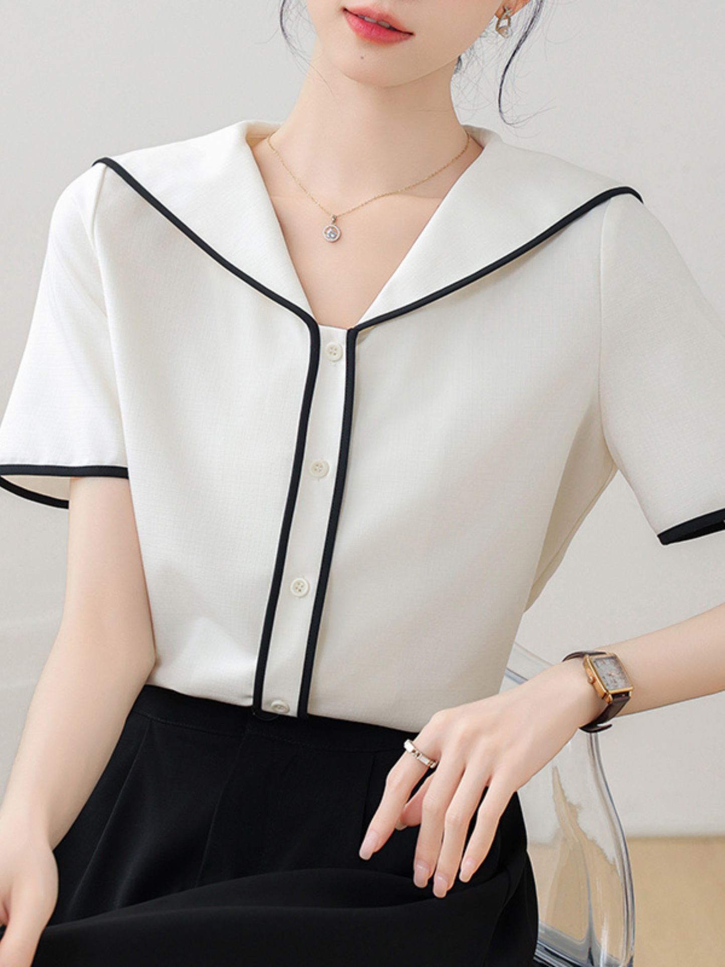 Blusa elegante formal mangas cortas Mariela