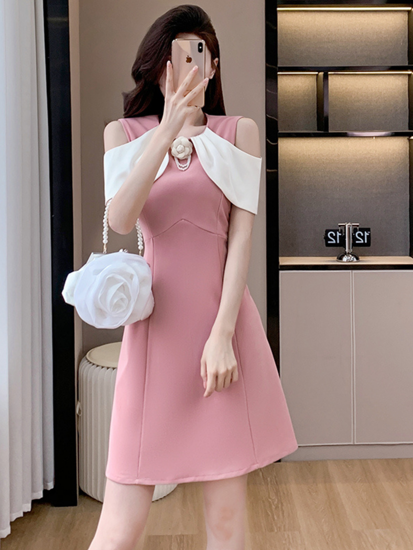Vestido corto elegante Sabine
