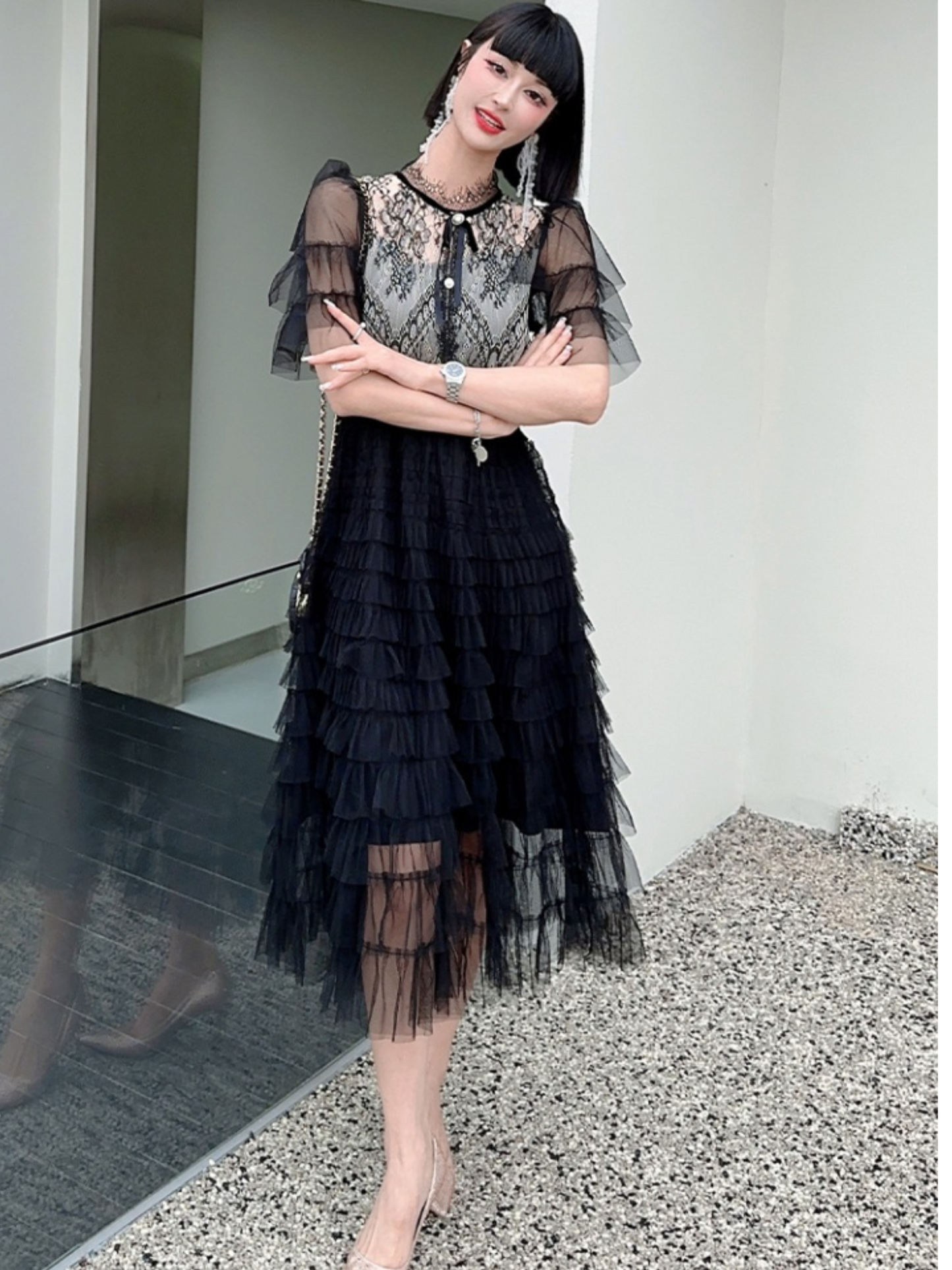Vestido midi romántico con encaje negro Michelle