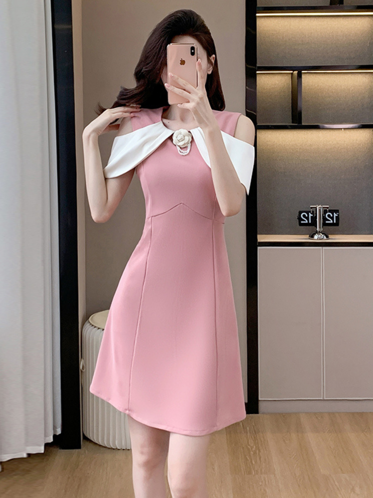 Vestido corto elegante Sabine