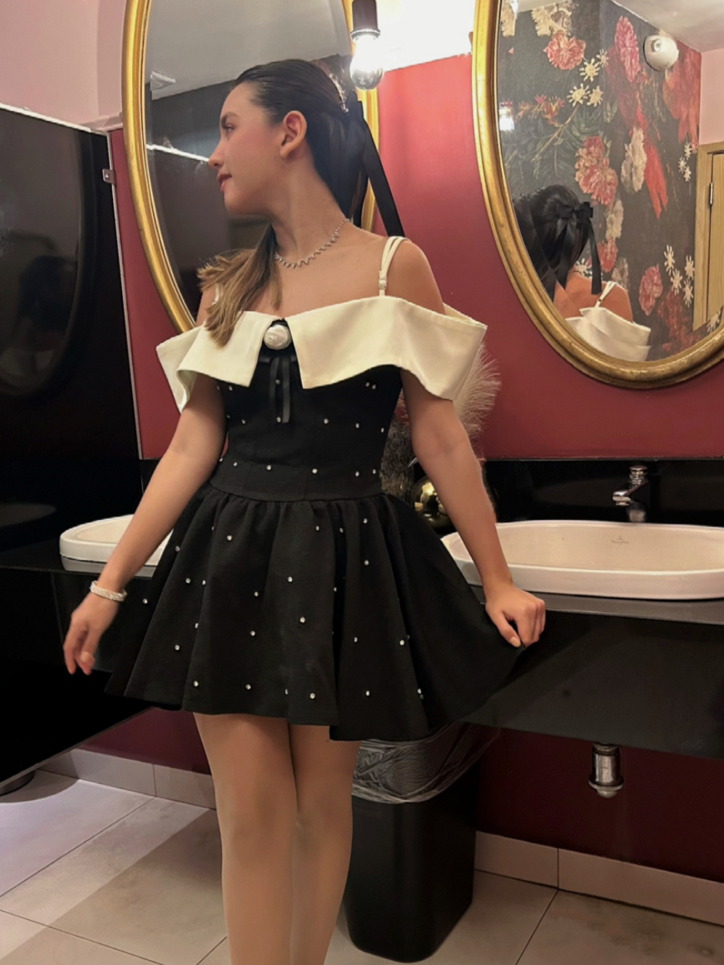 Mini vestido elegante lujoso negro y blanco Serenity