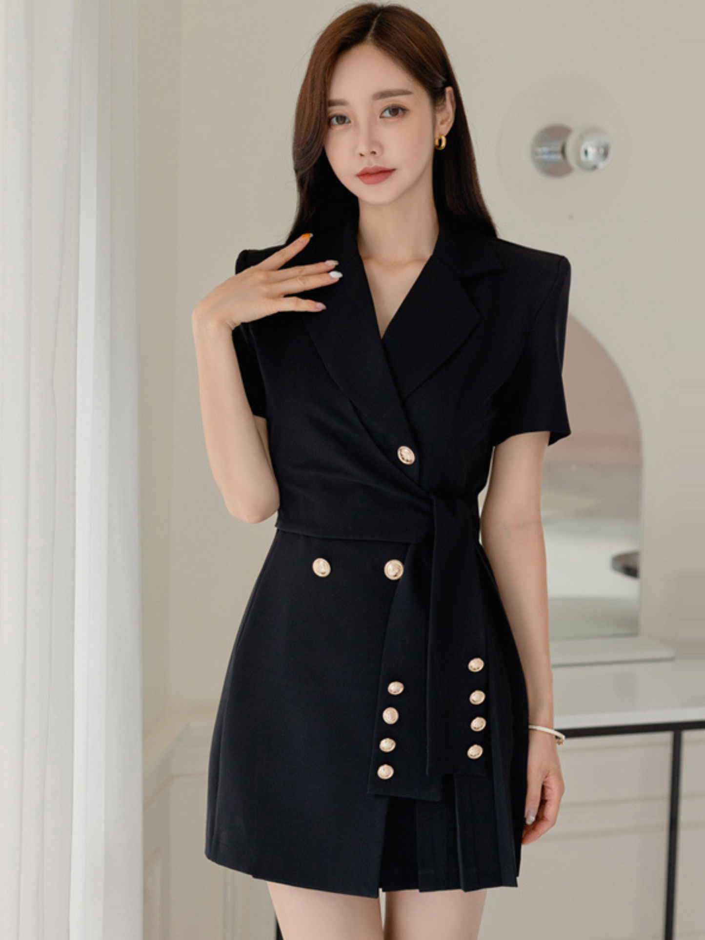 Vestido corto elegante moderno Vanessa