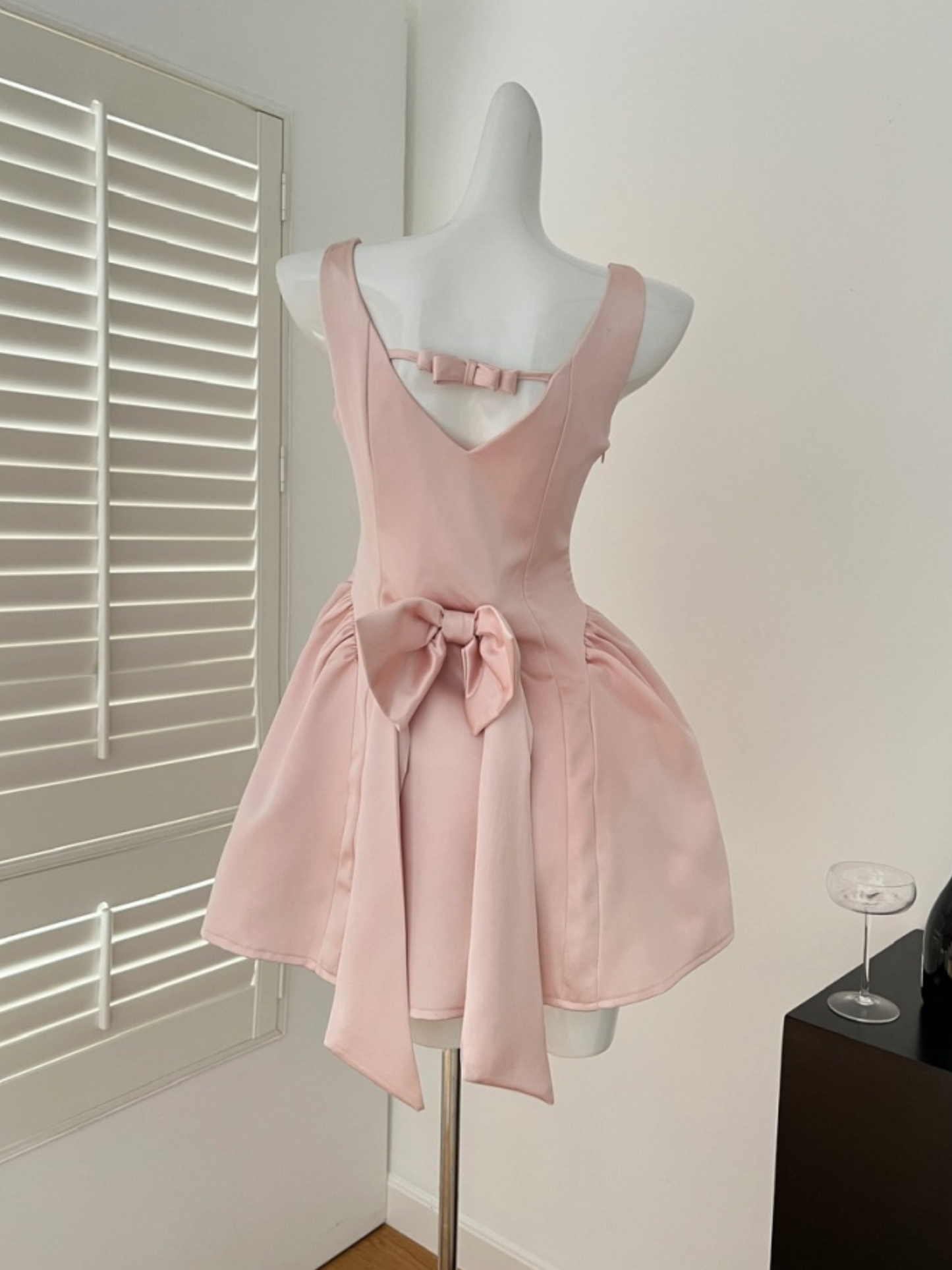 Mini vestido de fiesta rosa con moño Darlen