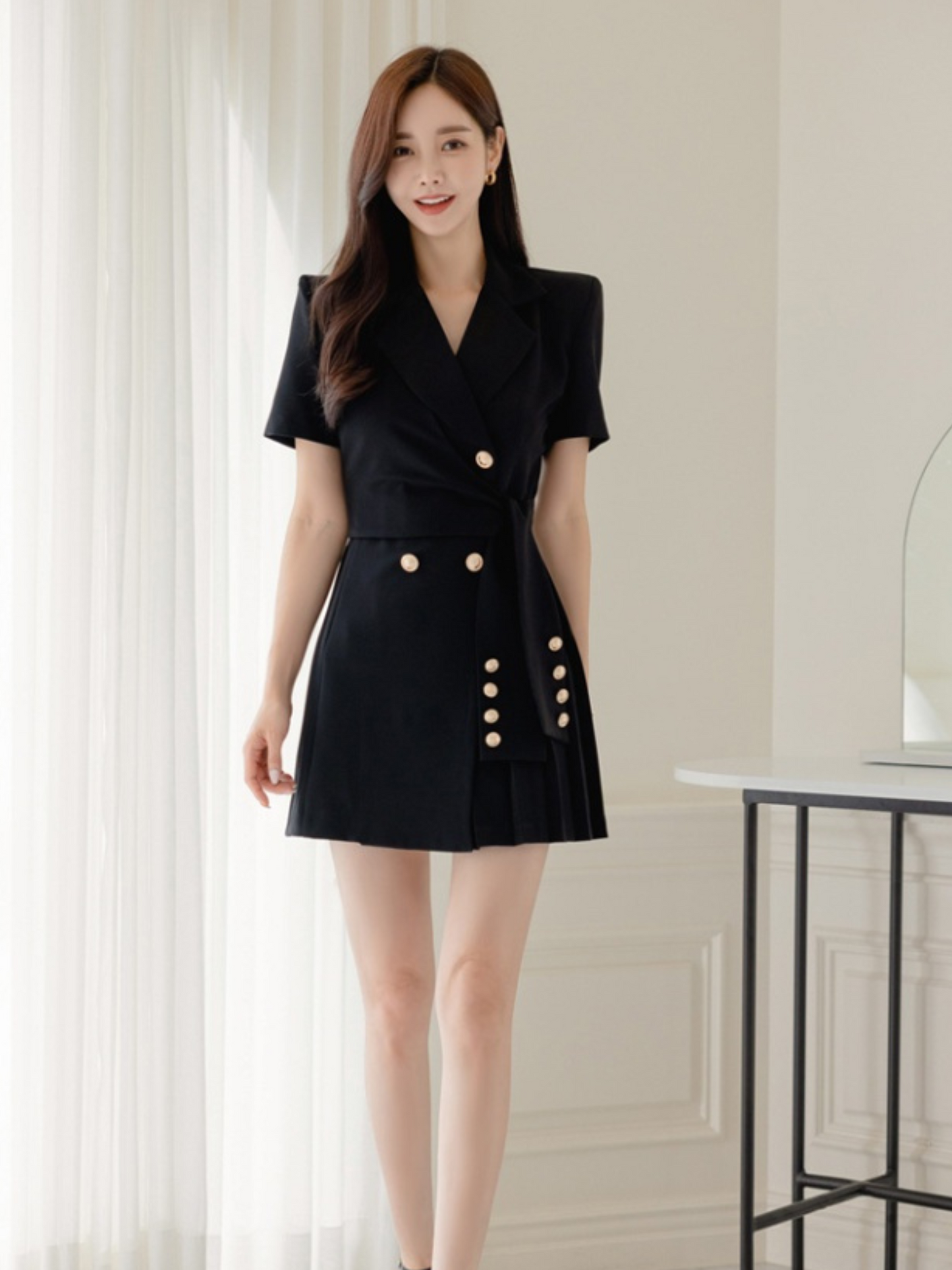 Vestido corto elegante moderno Vanessa