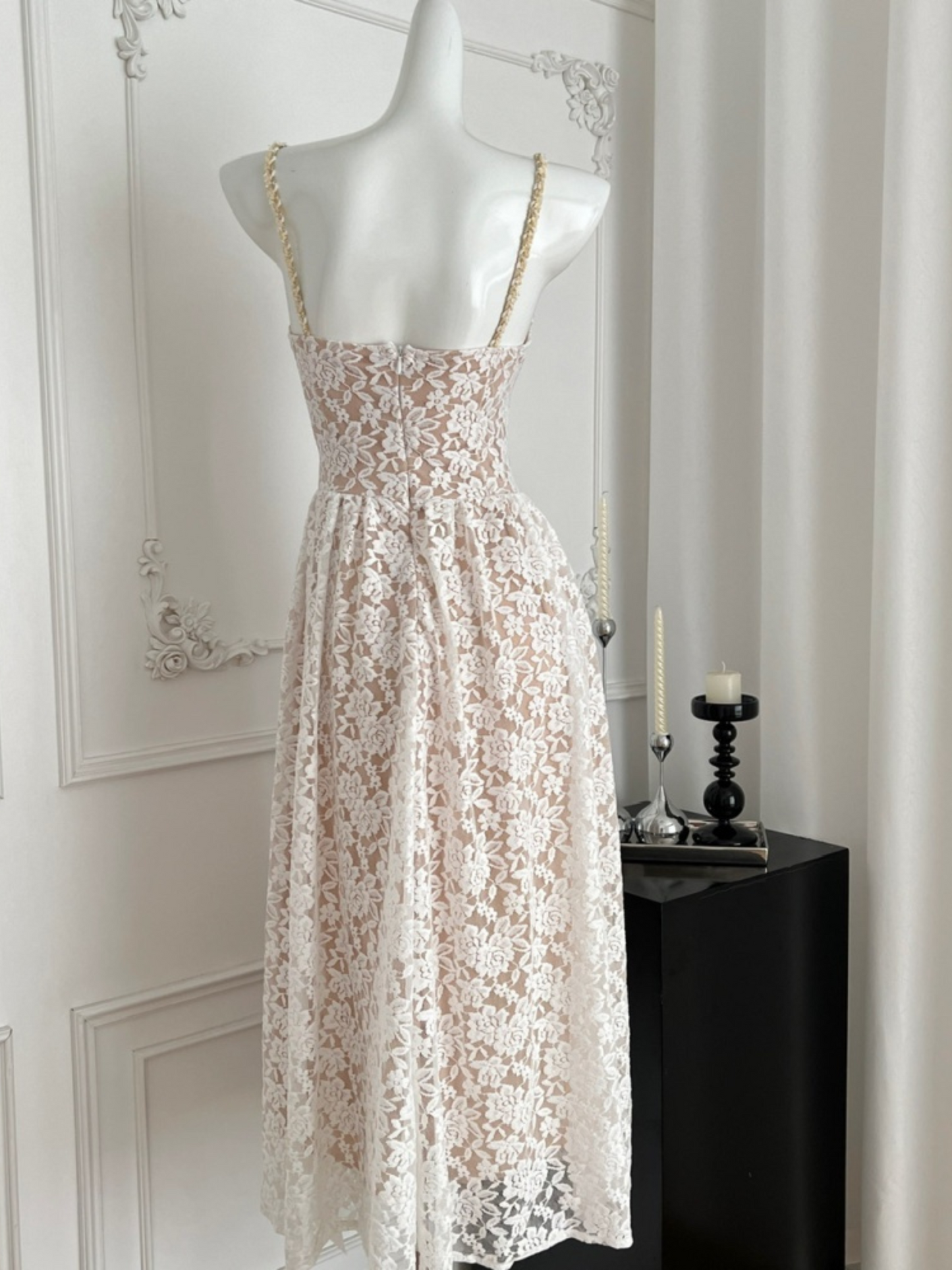 Vestido largo elegante con encaje Hanna