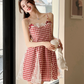 Vestido mini rojo con encaje romántico Ruby