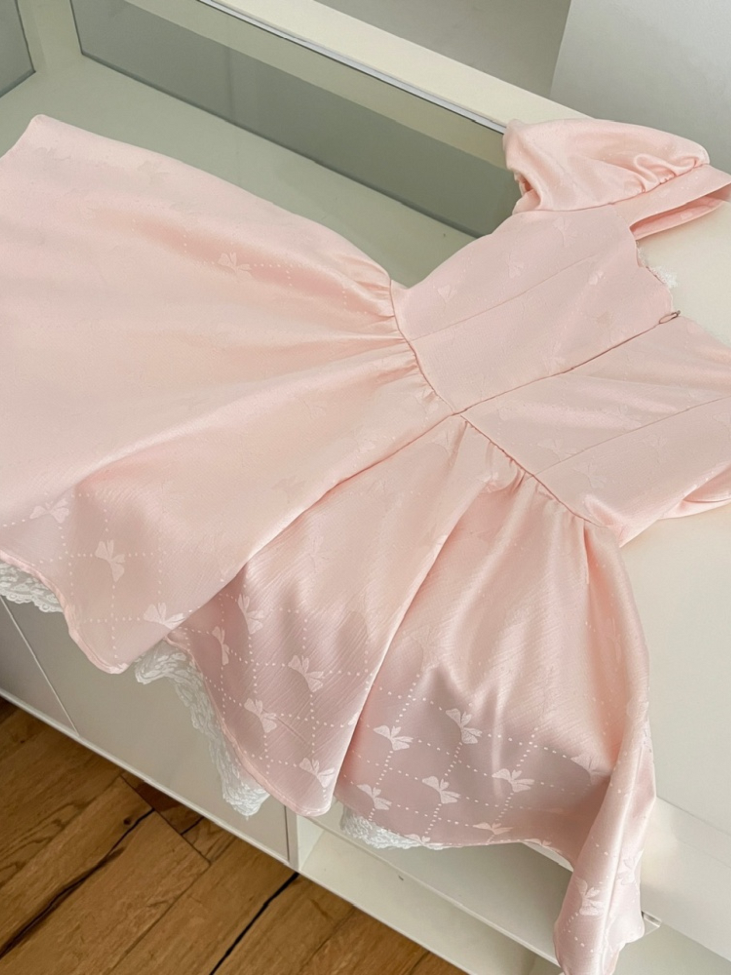 Mini vestido coquette tierno rosa con lazos Suzy