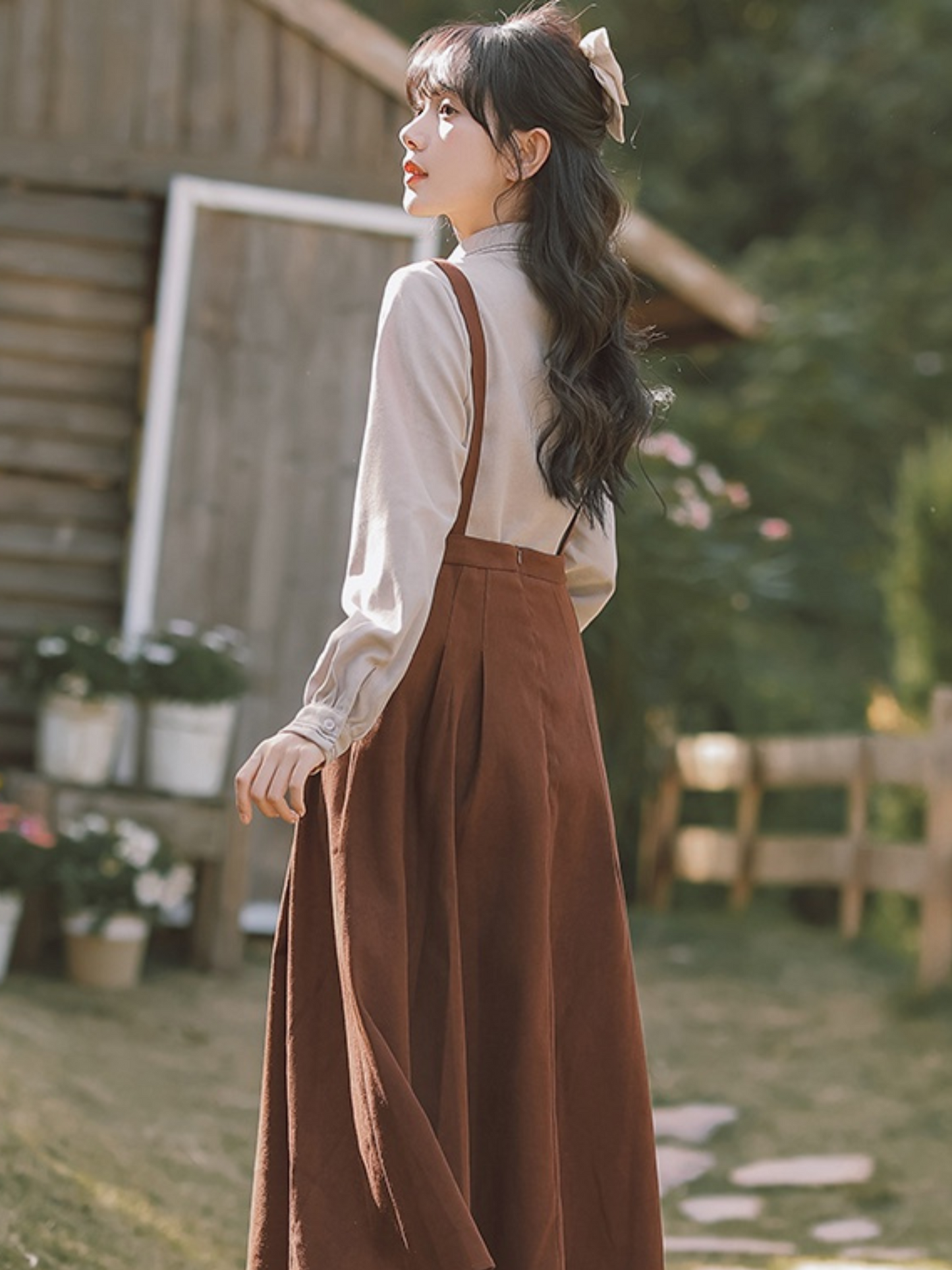 Set 2 piezas Vestido con tirantes estilo colegial y camisa  Ceci