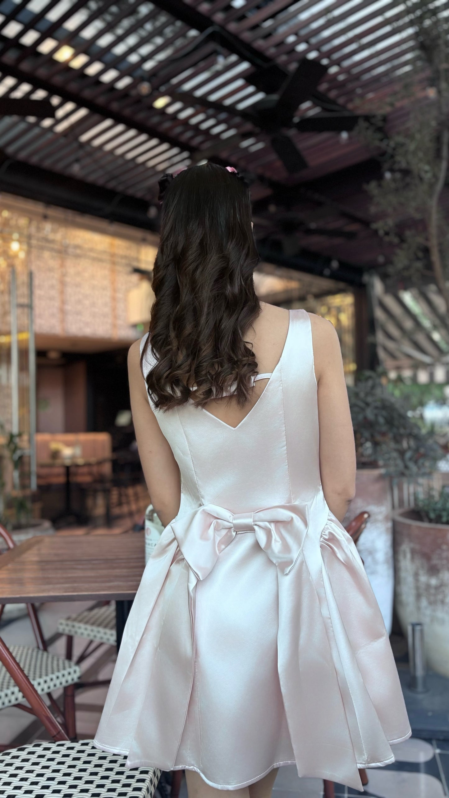 Mini vestido de fiesta rosa con moño Darlen